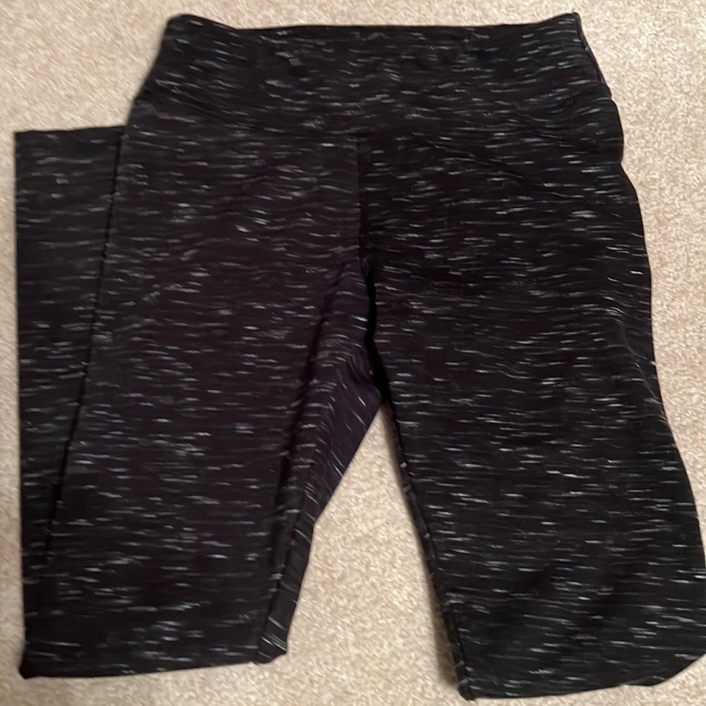 Eddie Bauer exclusive trim leggings